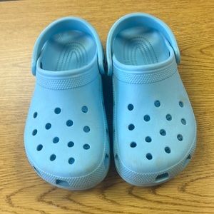 Womens crocs size 8
